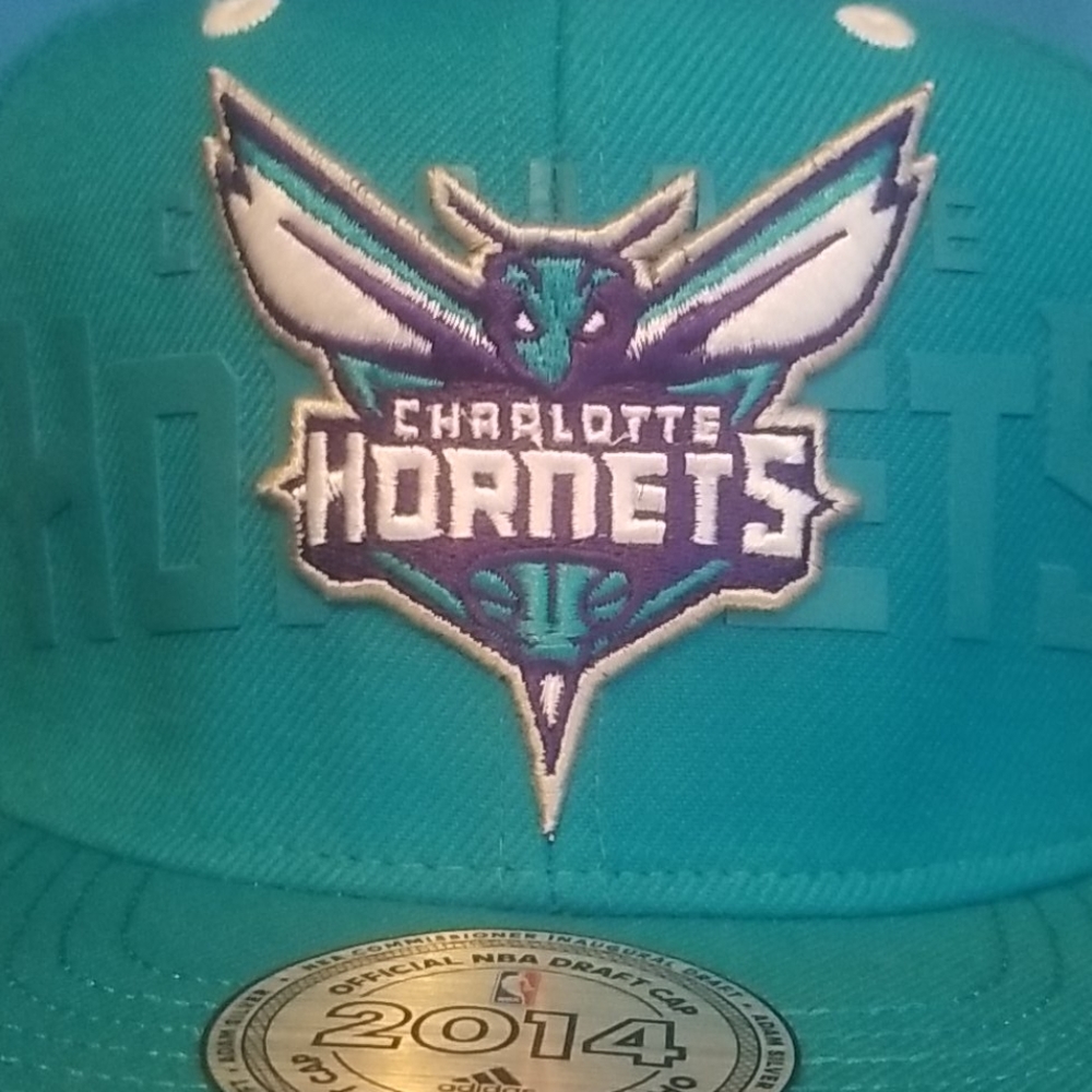 NBA SNAPBACK HAT HORNETS - Picture 3 of 5
